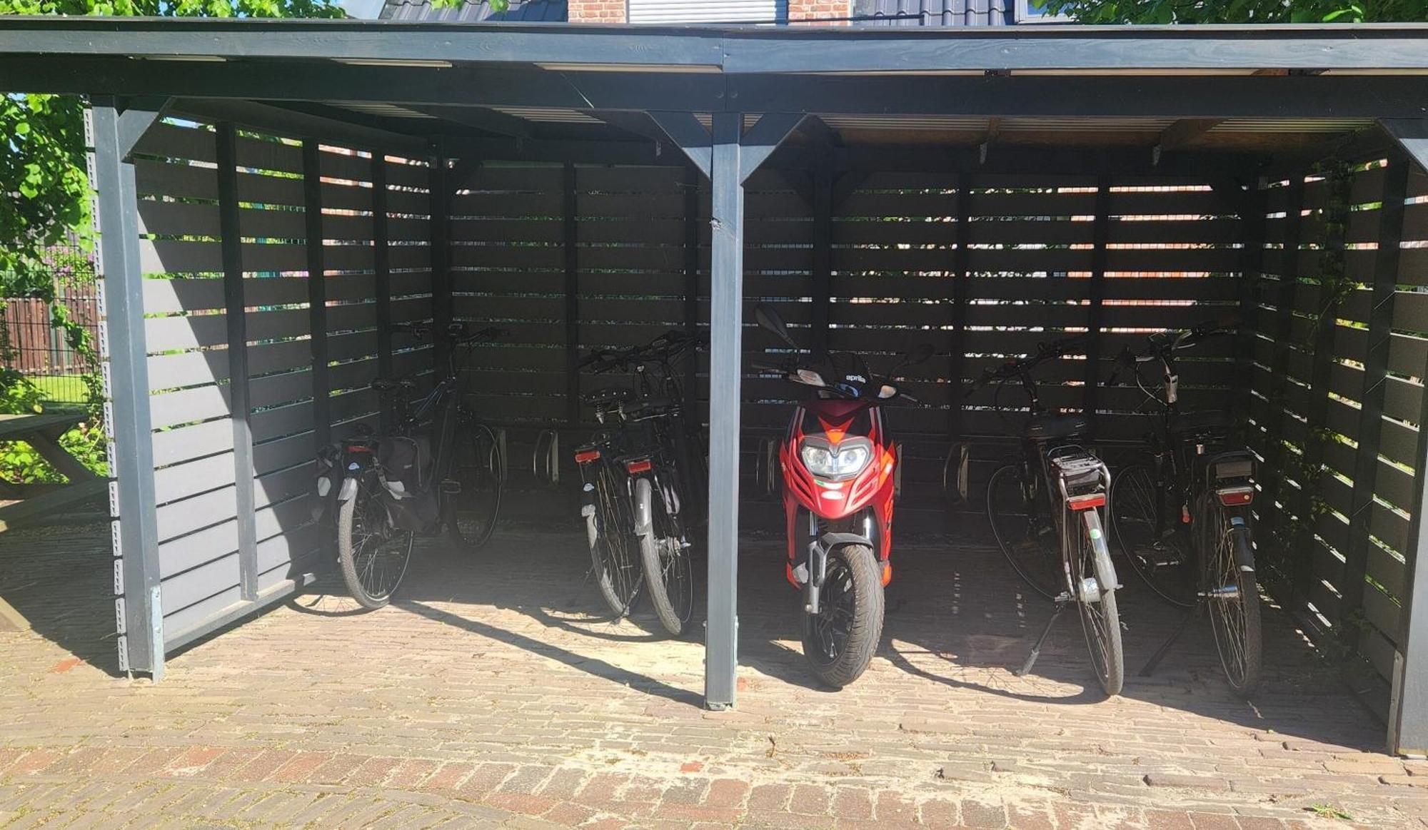 Friesischer Hof, Ferienwohnungen Mit Indoor Spielplatz, Kostenfreien Parkplatz Und W-Lan Hage Экстерьер фото